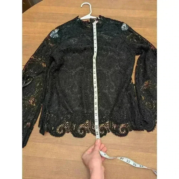 Black Paisley lace top with bow detail at sleeve by C+D+M size M w/black tank - Picture 7 of 7
